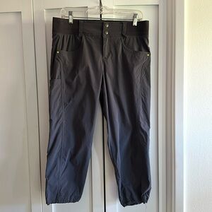 Title Nine Capri Pants